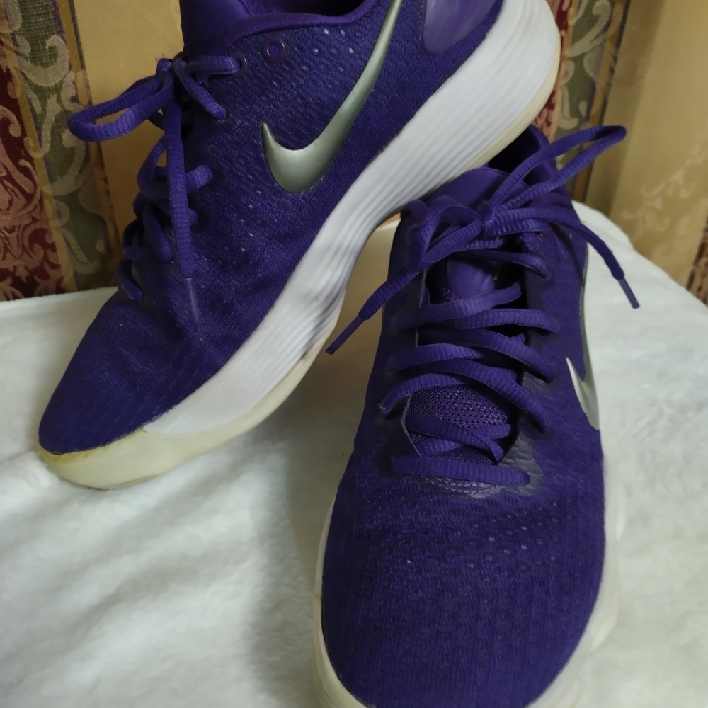 Nike Women's Purple and White Athletic Shoes Men's 8.5 Women's 8